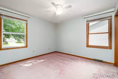 5721 Jefferson Avenue SE, Grand Rapids, MI 49548 - Photo 15