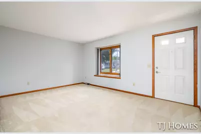 5721 Jefferson Avenue SE, Grand Rapids, MI 49548 - Photo 7