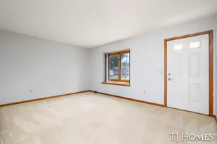 5721 Jefferson Ave SE, Grand Rapids, MI 49548 - Photo 7