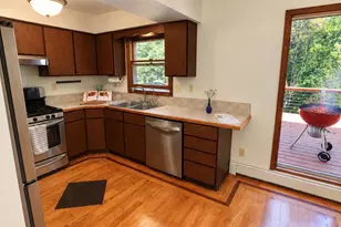 711 E North Dr, Marshall, MI 49068 - Photo 9