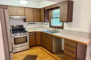 711 E North Dr, Marshall, MI 49068 - Photo 5