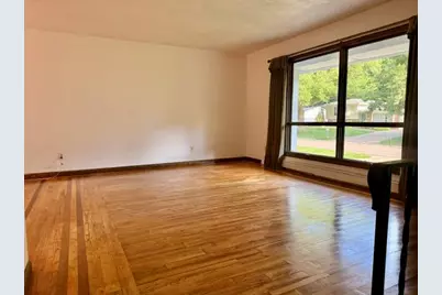 711 E North Drive, Marshall, MI 49068 - Photo 9
