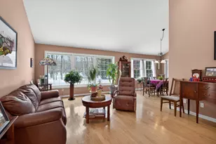 2205 Lake Wood Dr, Jackson, MI 49203 - Photo 9