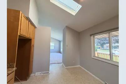 404 N Reinberg Avenue, Scottville, MI 49454 - Photo 7