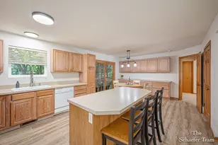 10895 Forest Valley Dr, Greenville, MI 48838 - Photo 7