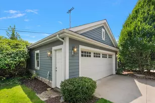 548 Lovett Ave SE, East Grand Rapids, MI 49506 - Photo 71