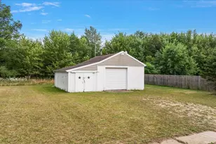 75 4th St, Plainwell, MI 49080 - Photo 17