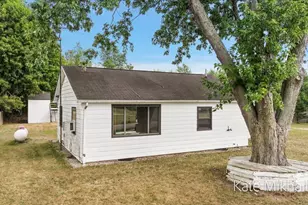 75 4th St, Plainwell, MI 49080 - Photo 73
