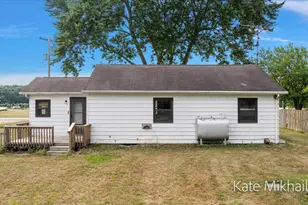 75 4th St, Plainwell, MI 49080 - Photo 59