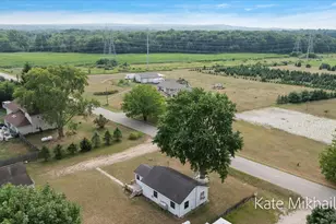 75 4th St, Plainwell, MI 49080 - Photo 81