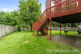 6061 Ridgeview Dr, Muskegon, MI 49441 - Photo 45