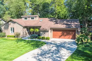 31 Forest Hills Dr, Holland, MI 49424 - Photo 1