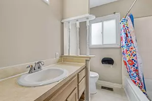 2117 Cogswell Dr, Lansing, MI 48906 - Photo 5