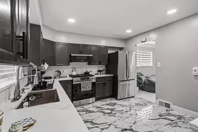 8544 Kinloch Street, Dearborn Heights, MI 48127 - Photo 9