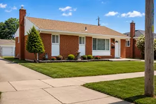 8544 Kinloch St, Dearborn Heights, MI 48127 - Photo 3
