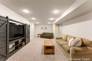 7436 Las Palmas Dr NE, Rockford, MI 49341 - Photo 47