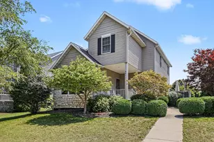561 Upton Dr, Saint Joseph, MI 49085 - Photo 3