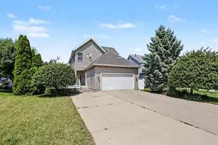 561 Upton Dr, Saint Joseph, MI 49085 - Photo 7