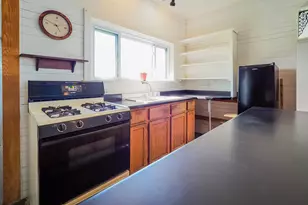 24 W Linden Street W, Three Oaks, MI 49128 - Photo 21