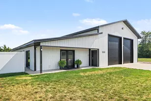 19061 M-60, Three Rivers, MI 49093 - Photo 3
