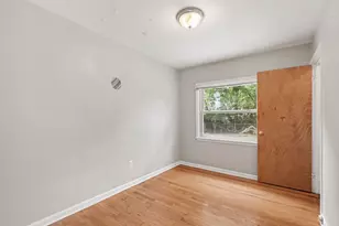 26761 Southwestern Hwy, Bedford, MI 48239 - Photo 11