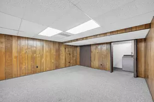 1592 Brentwood Dr, Troy, MI 48098 - Photo 27