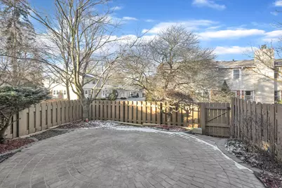1592 Brentwood Drive, Troy, MI 48098 - Photo 15