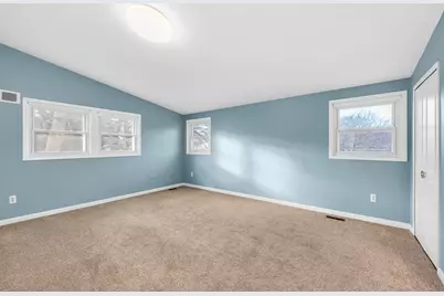 1592 Brentwood Drive, Troy, MI 48098 - Photo 21