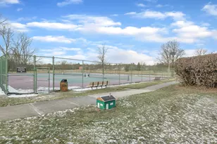 1592 Brentwood Dr, Troy, MI 48098 - Photo 5