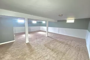 742 Greenridge Rd, Battle Creek, MI 49015 - Photo 27
