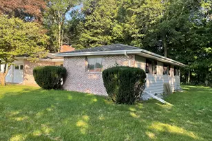 8486 S Hillcrest Dr, Berrien Springs, MI 49103 - Photo 3