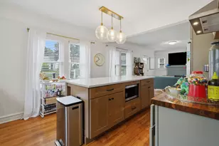 1037 Arlington St NE, Grand Rapids, MI 49505 - Photo 9