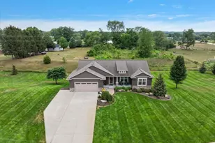 1812 Sunquest Ave, Dorr, MI 49323 - Photo 7