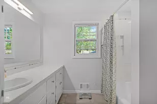 1731 Clearbrook St SE, Grand Rapids, MI 49508 - Photo 17