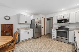2600 Orange Meadow Ln, Kalamazoo, MI 49004 - Photo 9
