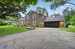 5866 Pine View Dr, Ypsilanti, MI 48197 - Photo 3