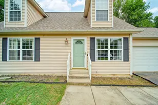 7966 Village Green Ln, Parma, MI 49269 - Photo 3