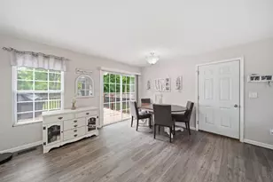 7966 Village Green Ln, Parma, MI 49269 - Photo 7