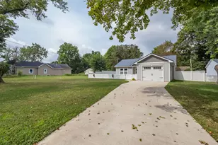 314 S Linden St, Marshall, MI 49068 - Photo 3
