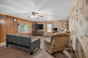 232 Bender St, Jackson, MI 49202 - Photo 3