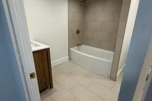 24713 Lois Ln, Southfield, MI 48075 - Photo 17
