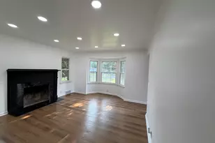24713 Lois Ln, Southfield, MI 48075 - Photo 5