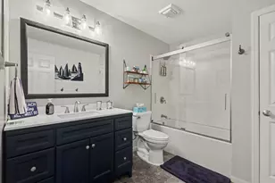 10633 Bridgewater Dr, Zeeland, MI 49464 - Photo 21