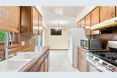 3675 Bluebird Avenue SW, Wyoming, MI 49519 - Photo 7