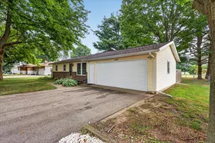 12043 S Sprinkle Rd, Vicksburg, MI 49097 - Photo 3