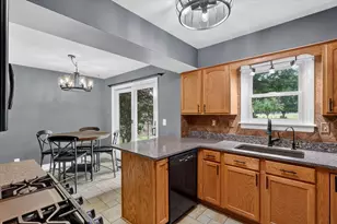 12043 S Sprinkle Rd, Vicksburg, MI 49097 - Photo 17