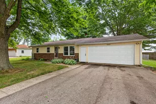12043 S Sprinkle Rd, Vicksburg, MI 49097 - Photo 1