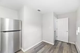 1615 Maiden Ln, Saint Joseph, MI 49085 - Photo 9