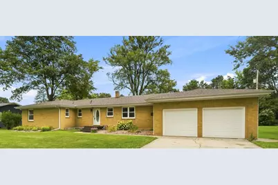 1615 Maiden Lane, Saint Joseph, MI 49085 - Photo 1