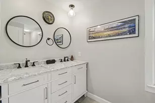 23940 King Dr, Clinton Twp, MI 48035 - Photo 19